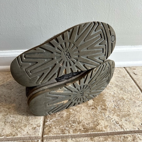 Ugg Classic Cardy Women's Knit Sweater Boots - Size 8 - Picture 8 of 9